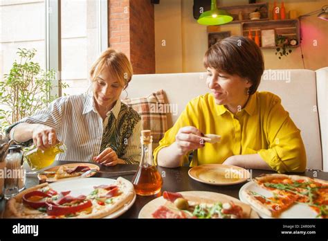 Mature Women Eating Restaurant Hi Res Stock Photography And Images Alamy