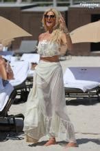 Victoria Silvstedt Seen With Aida Yespica And Debora Castaneda Showing Off Her Hot Legs At The