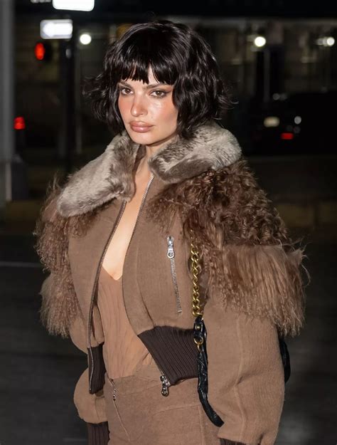 Emily Ratajkowski Unrecognisable As She Drastically Ditches Long Hair For Brunette Bob Daily Star