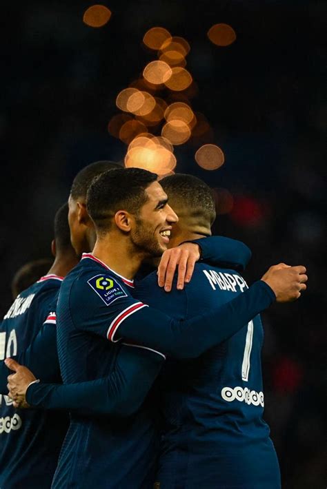 mbappe  hakimi fotografia de futebol psg futebol