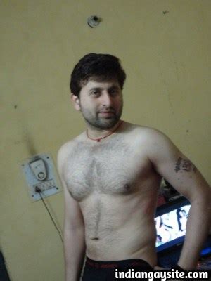 Naked Indian Hunk From Delhi Bares Hot Sexy Body Indian Gay Site