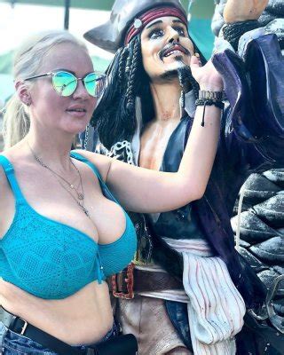 Busty Russian Porn Pics PICTOA