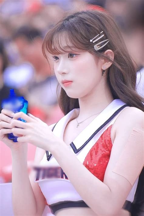 Hot Girl G Y S T Nh Nhan S C P Nh Ng I M U Ai B O Tri Th C V Cu C S Ng Tin T C Ph