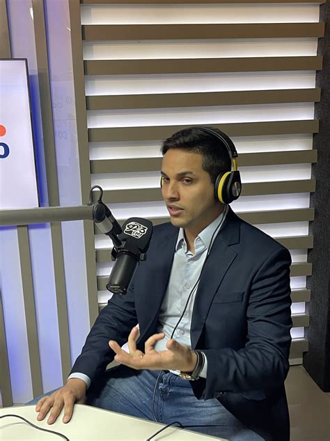 Me Colocando A Disposição