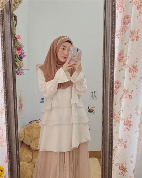 Padu Padan Nuansa Nude Neutral Ala Hijaber Larissa Chou Okezone Muslim