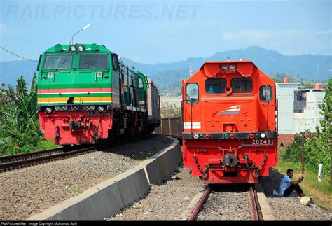 gambar kerja kereta api grace cornish