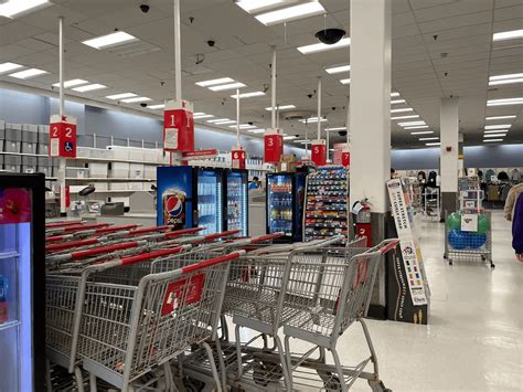 Kmart in Bridgehampton NY got its interior repainted : r/kmart