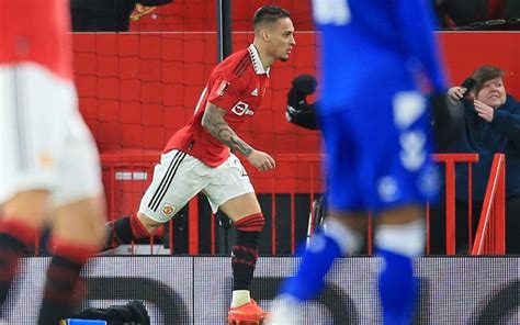 Gol De Antony Manchester United Vence Por 3 A 1 E Elimina Everton