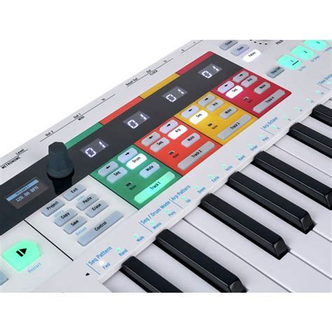 Arturia Keystep Pro – Musikhaus Thomann