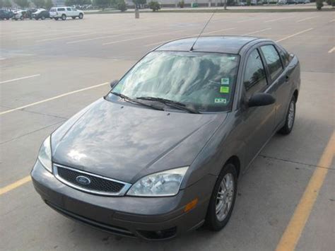 Buy Used 2005 Ford Focus Zx4 Sedan 4 Door 20l In Katy Texas United States For Us 350000