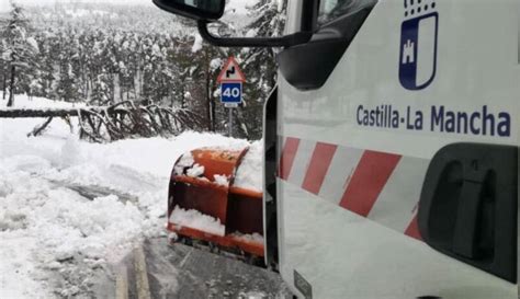 Nieve viento frío olas y lluvia ponen en riesgo a 45 provincias y