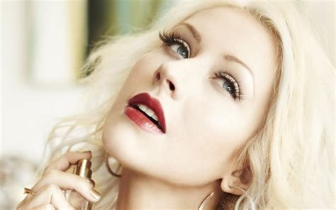 Christina Aguilera Face Glance Blonde Girl Hair HD Wallpaper Rare Gallery