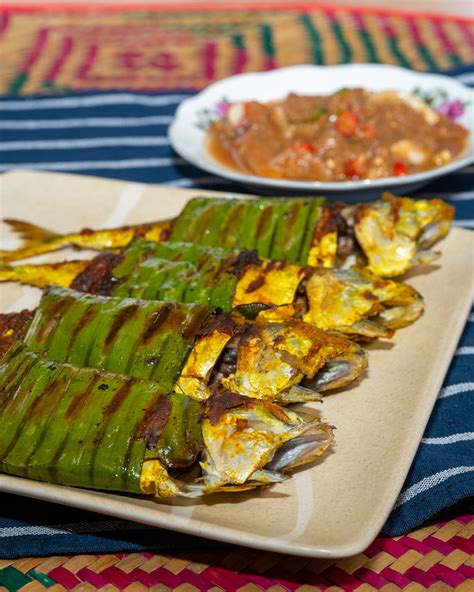 Ikan Remora Dengan Ikan Pari Merupakan Contoh Simbiosis 8