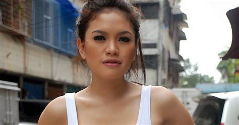 Foto Hot Nikita Mirzani Artis Penuh Kontroversial Power Game