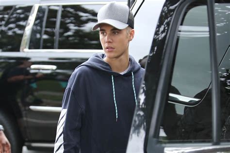 Justin Bieber Finally Breaks His Silence About His Nude Paparazzi Photos Teen Vogue