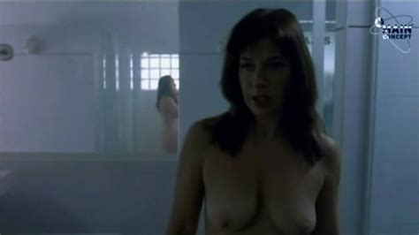 Mimi Lazo Nude Pics Page 1