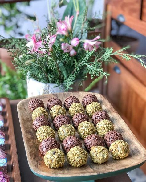 Mombee On Instagram Dos Sabores Escolhidos Brigadeiro Ao Leite E De