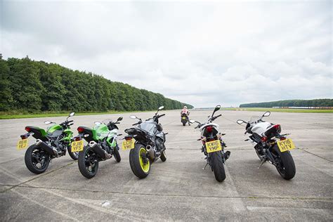 Gallery Naked Vs Sportsbike MCN