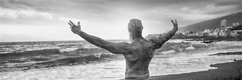 Minimal equipment, maximum back training | FitPro Blog