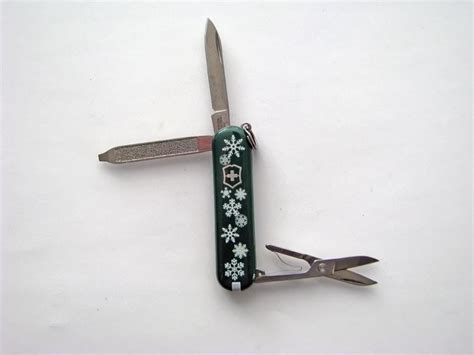 Victorinox 58mm knife list. (Picture Heavy).