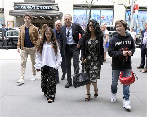 EXCLUSIVE: Salma Hayek and her husband take their kids to have lunch in