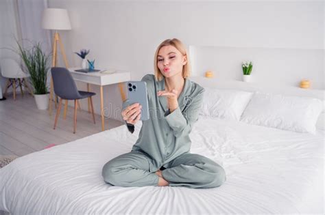 Full Body Size Photo Of Flirty Blonde Hair Girl Blogger Send Air Kisses Plump Lips To Her