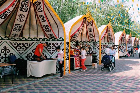 Kazakh craft fair offers handmade souvenirs - The Astana Times
