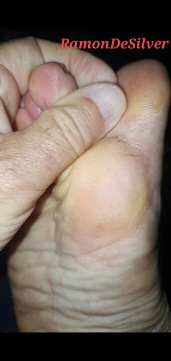 Master Ramon Massages His Totally Sweaty Steaming Divine Feet After A Sporty Run Gay Porn