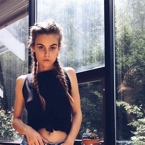 Amberleigh West Nude The Fappening Photo FappeningBook