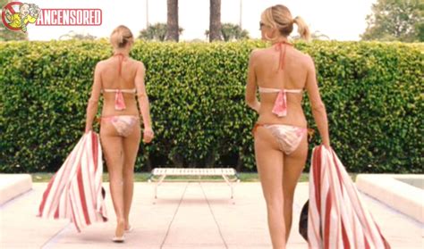 Naked Cameron Diaz In In Her Shoes