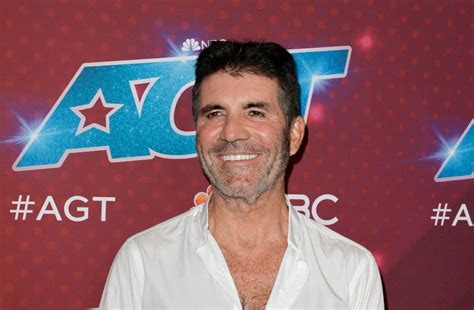 Simon Cowell Celebrates Easter With Modern Family Photo - Parade ...