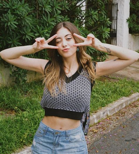Ananda On Instagram 🏻😚 🏻” In 2022 Fashion Women Crop Tops