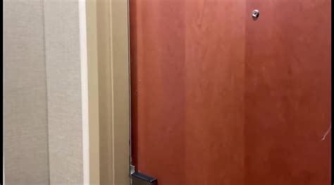 Her Husband Is Not Here So I Take Advantage Of Eating My Tremendous Ass