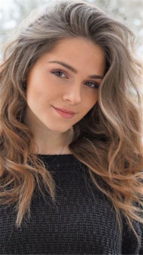 Gratuit OnlyFans Natural Russian Blonde Banged Pretty Redhead Bikini Swimsuit Model Goddess