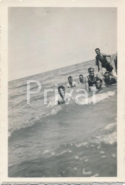 Foto Wk Ii Wehrmacht Soldaten Kameraden Nude Nackt Badespa Ostsee J Eur Picclick De