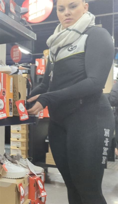 Huge Juicy Sexy Nike Legging Ass Worker Part 3 Spandex Leggings