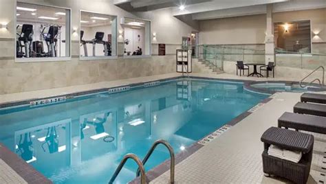 DoubleTree by Hilton Toronto Airport-pool | CCT Hockey | Youth and ...