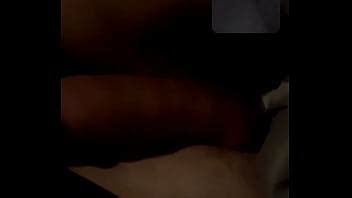 Tocándome con los dedos mientras mi novio se masturba conmigo XVIDEOS