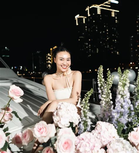 Ngắm ảnh Ninh Dương Lan Ngọc nude khoe nhan sắc đỉnh cao