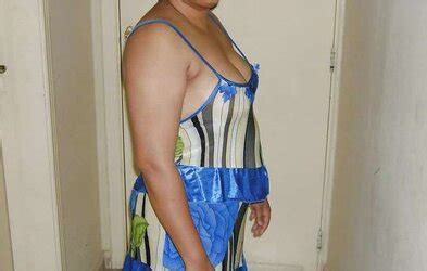Mature Indian Aunty Boobshow ZB Porn