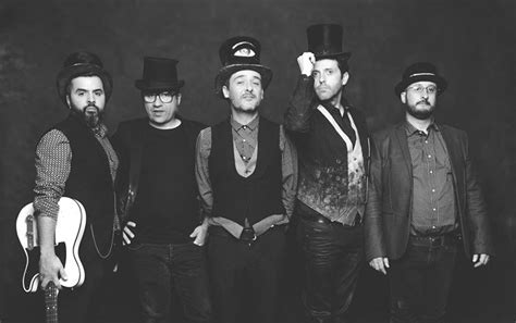 Firma de discos de Love of Lesbian mañana en Fnac C Mon Murcia