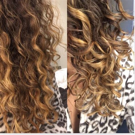 Game changer! Same products, one different technique : r/curlyhair