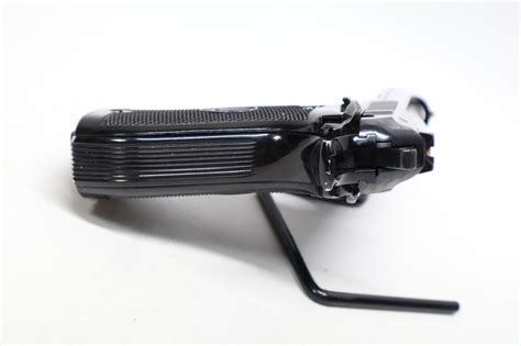 Beretta 82bb 32auto
