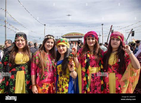 21 Marzo 2018 Istanbul Turchia Le Donne Curde Hanno Visto Indossare