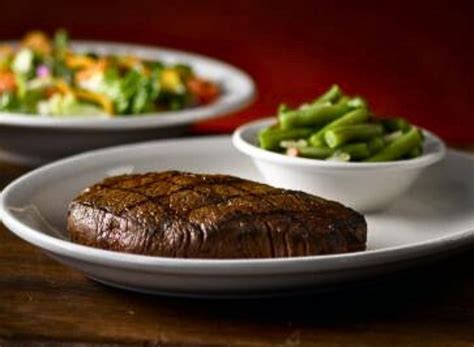 7 Secrets Texas Roadhouse Doesn't Want You to Know