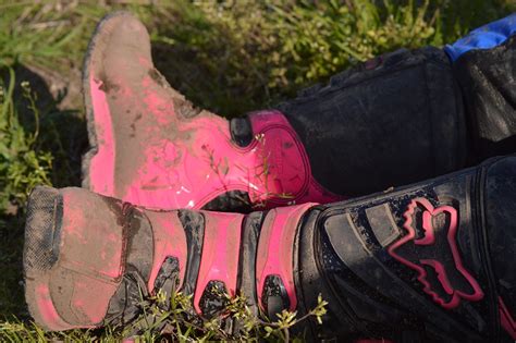 How To Choose The Right Motocross Boots For Your Next Ride