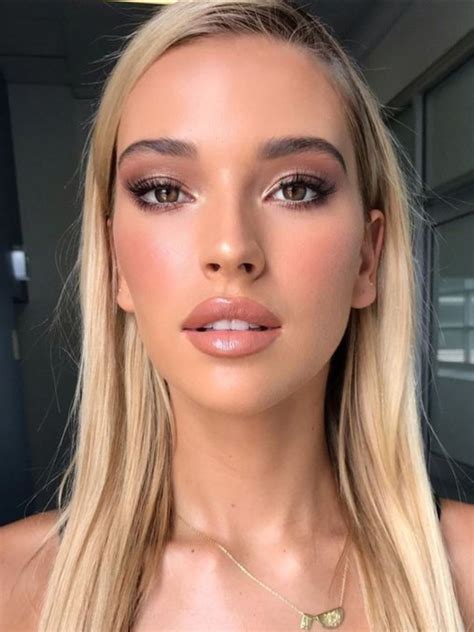 Cant Stop Looking At Her Pic Sex