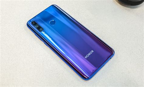 Honor 20i Review: A Good Mix Of Performance and Design - Tech