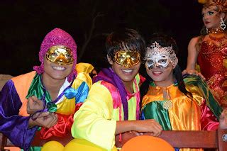 Alegría multicolor de cArNaVaL Gay se toma BARRANQUILLA OrgulloLGBT co