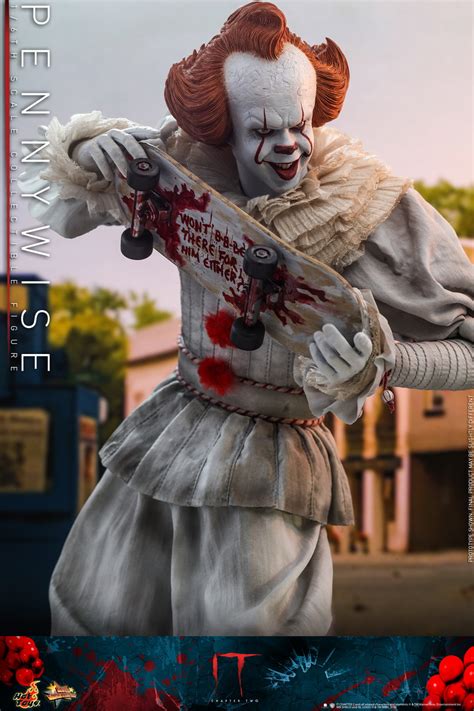 Hot Toys It Chapter Two Pennywise Collectible Figure Figures